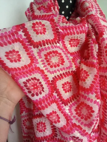 Paréo/ Foulard imprimé tons rose