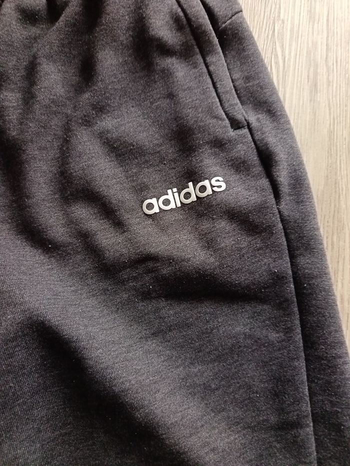Bas de jogging Adidas taille M - photo numéro 2