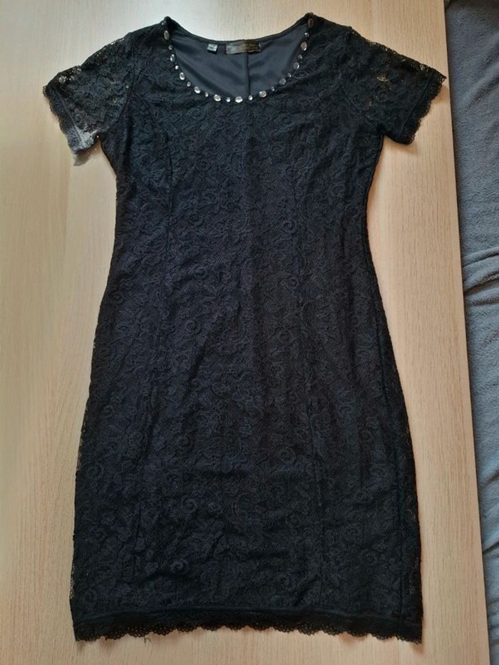 Robe noire dentelle
