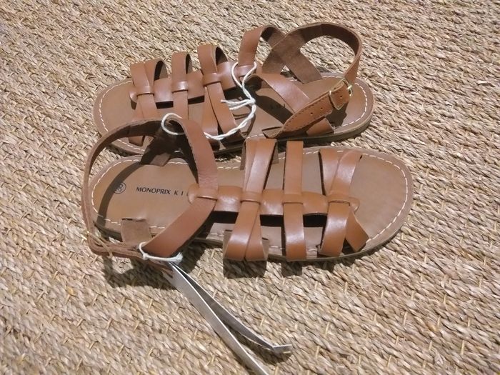 Sandales plates cuir marron Monoprix 36