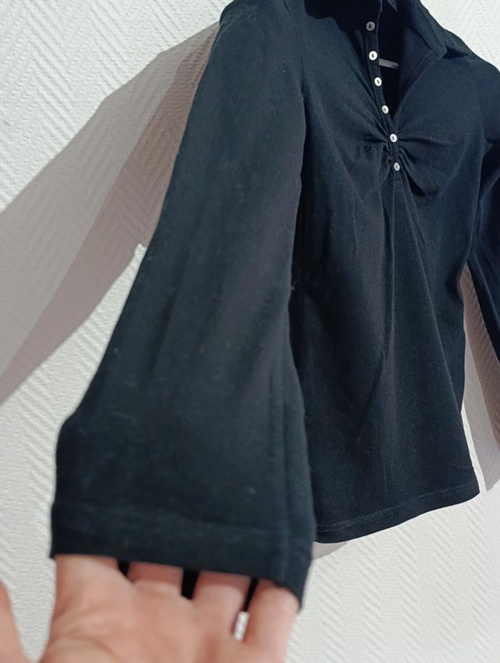 Haut noir col V taille 38/40 - photo numéro 3