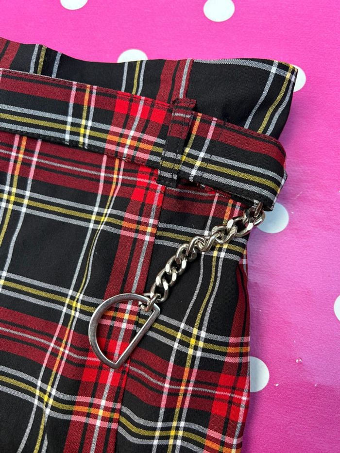 Mini jupe écossaise avec ceinture et médaillons taille xxs - rouge et noir neuf en viscose - photo numéro 3