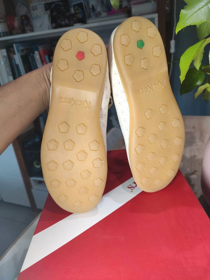 Chaussures blanches détails esprit broderie cuir kickers neuves 35 - photo numéro 5