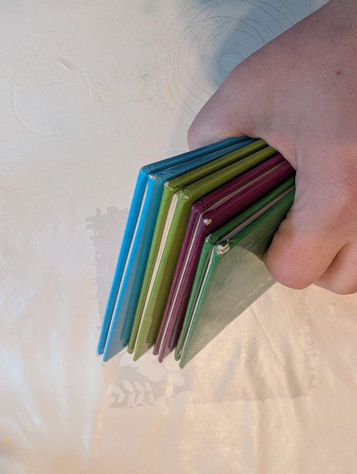Lot livres contes - photo numéro 3