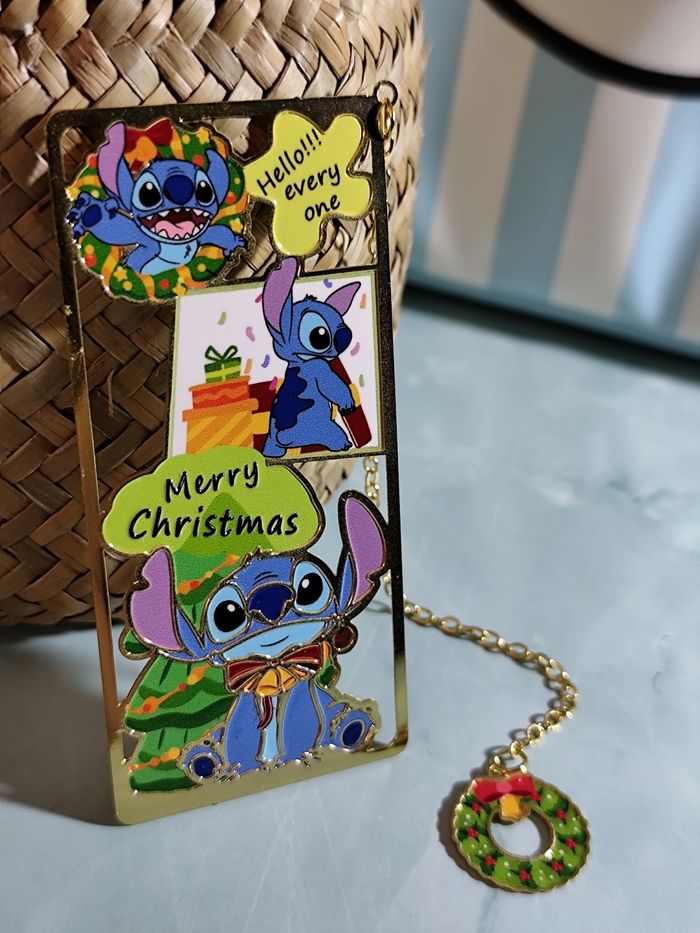 marque page en métal Disney Stitch Noël - photo numéro 2