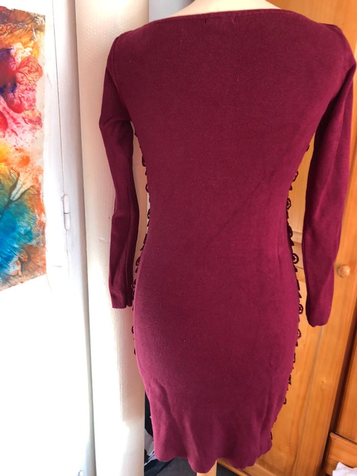 Jolie robe courte bordeaux ML T. 38 avec broderies - photo numéro 2