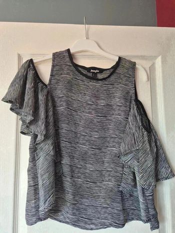 Tee shirt