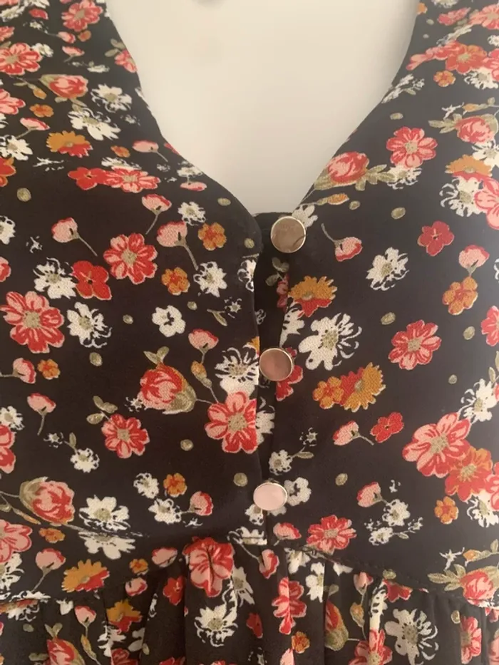 Blouse fleurie Peace ´n love taille M-L - photo numéro 4