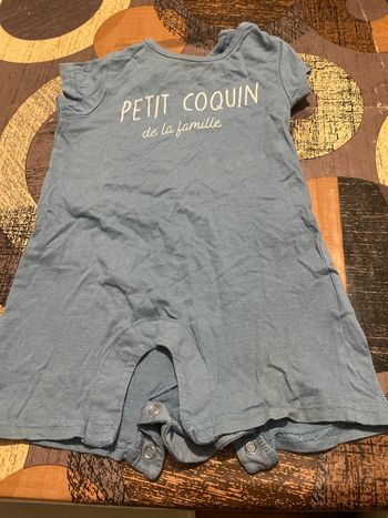 Combishort.  De  12  mois