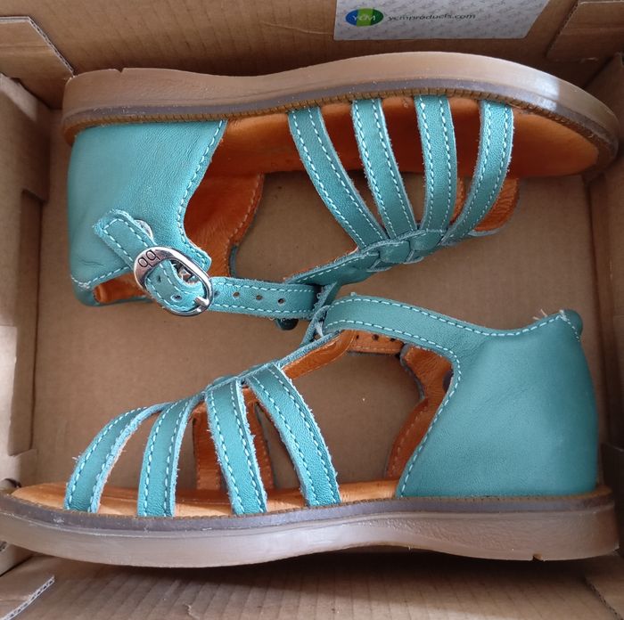 Babybotte neuves pour fille en taille 22