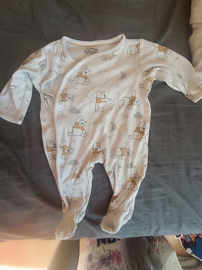 2 pyjamas Winnie l'ourson 3 mois - photo numéro 3