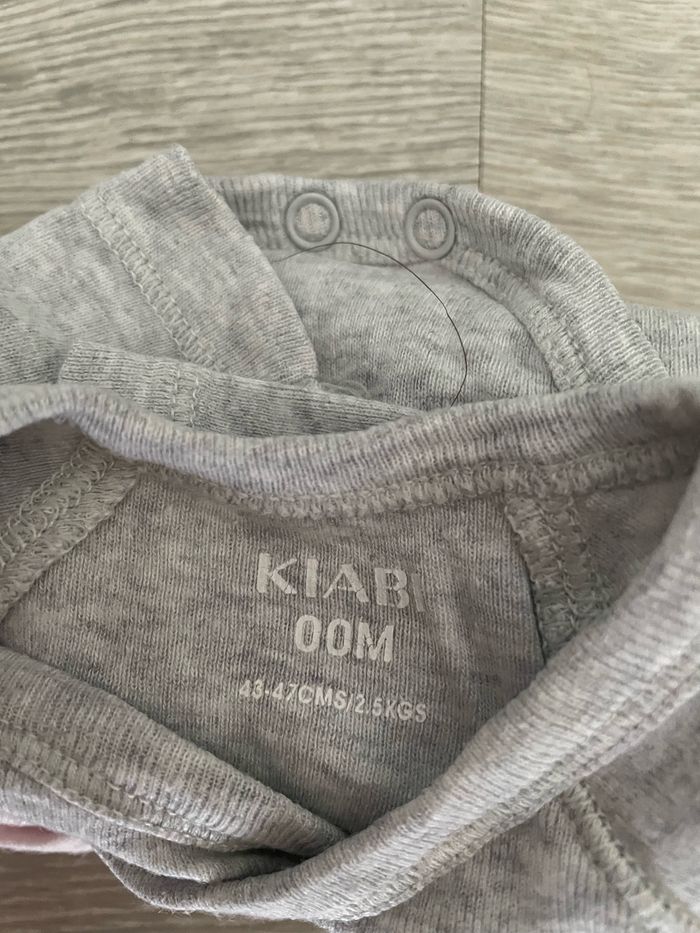 Lot pyjamas + bodies taille préma (17 pièces) - photo numéro 7