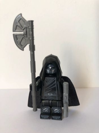 Figurine type lego Sith chevalier de Ren. Star Wars