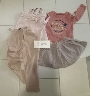 Lot de vêtements fille 2ans 