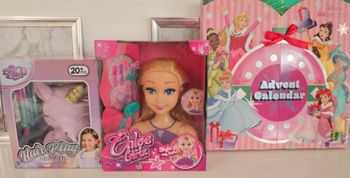 Lot de jouets neufs spécial noel calendrier de l'avent tête à coiffer et  licorne