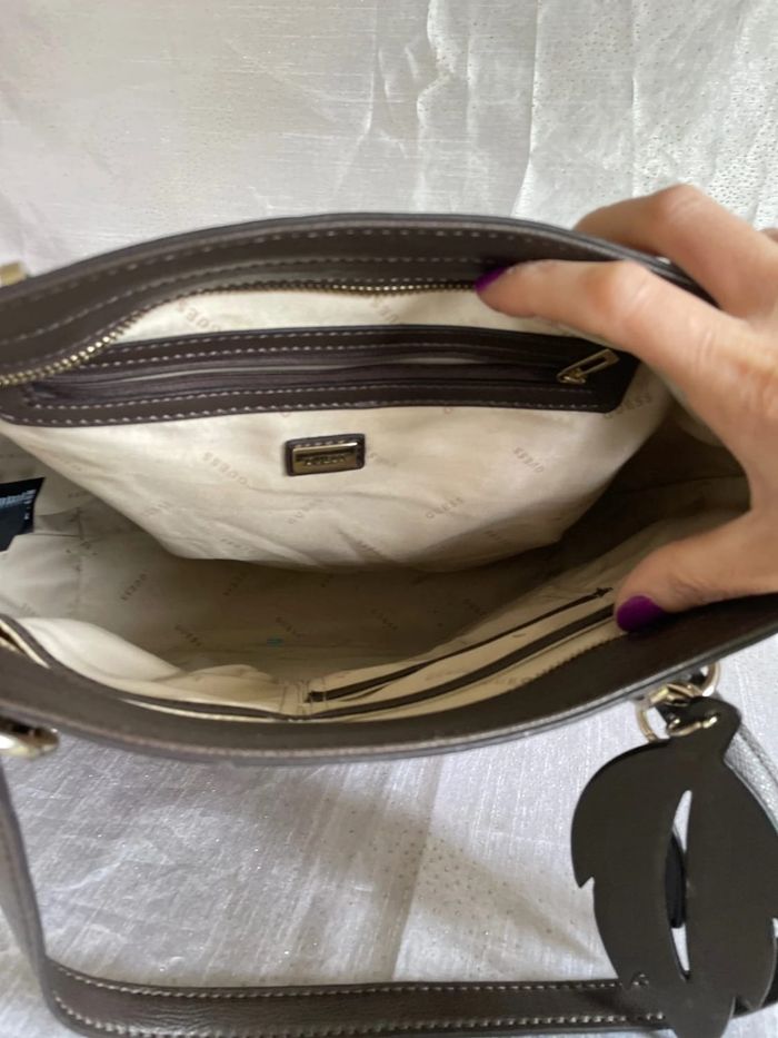 Sac Guess - Comme neuf - photo numéro 8