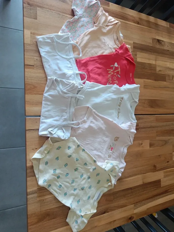 Lot body 12 mois