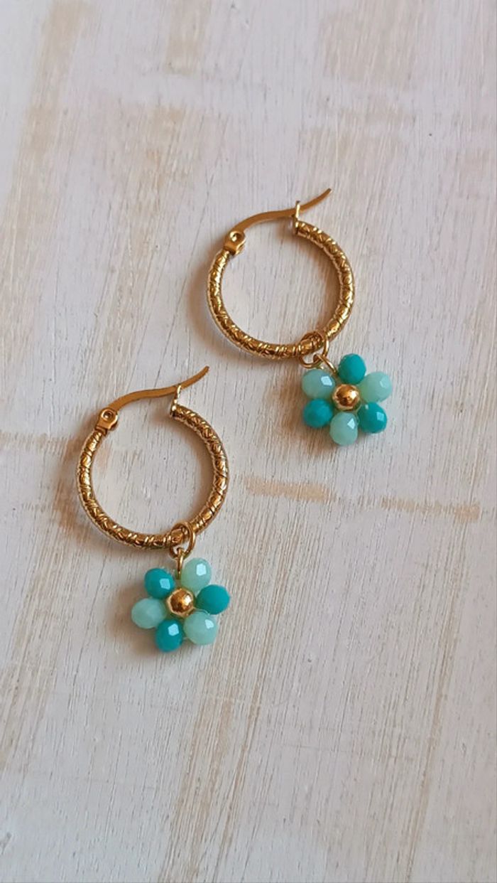 Jolies créoles en acier inoxydables