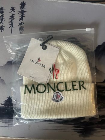 Bonnet moncler blanc 