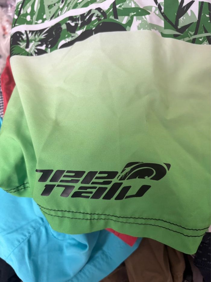 Short tahitien Heenalu - vert/noir - en très bon état - taille 38/M - photo numéro 6