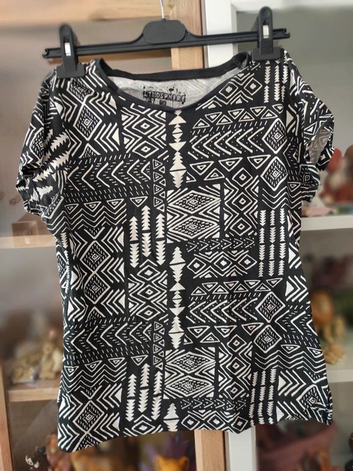 T-shirt avec motifs - photo numéro 2