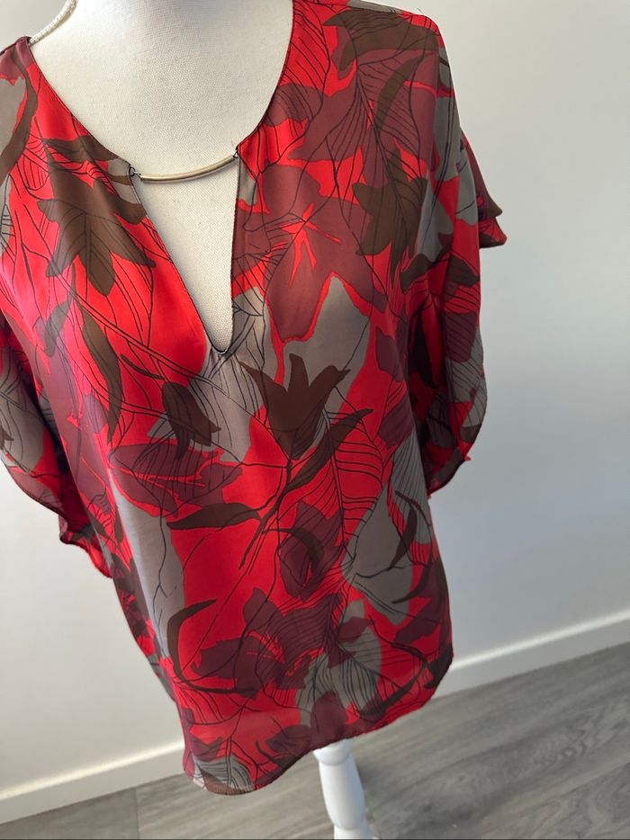 Blouse à fleurs rouge et grise Zara T40 L - photo numéro 3