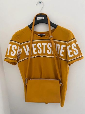 Lot t shirt et sac bandoulière