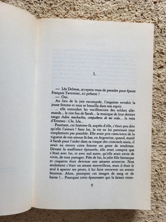 Livre Rue de la Soie de Régine Deforges - Tome 5 de la saga La Bicyclette bleue - photo numéro 5