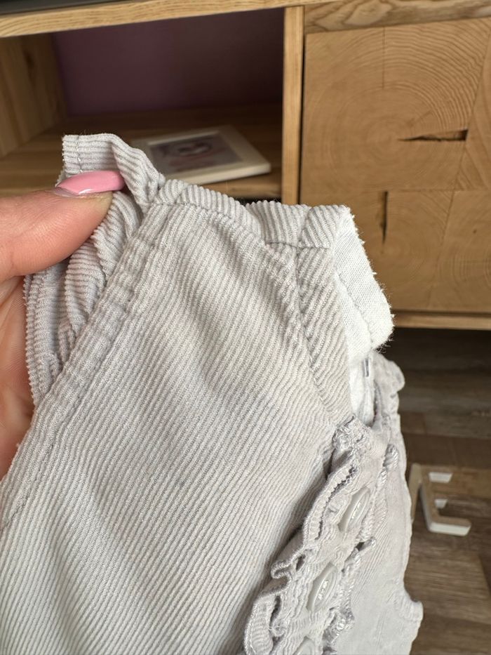 - Robe Tissaia   - 3 mois - bon état, petite tache - photo numéro 2