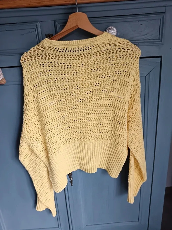 Pull jaune - photo numéro 3