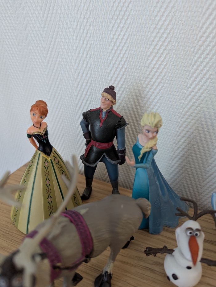 Lot de figurines Disney la reine des neiges Elsa, Anna, Kristof, Sven, Olaf et Marshmallow - photo numéro 3
