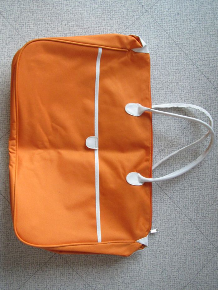 Sac orange neuf - photo numéro 2