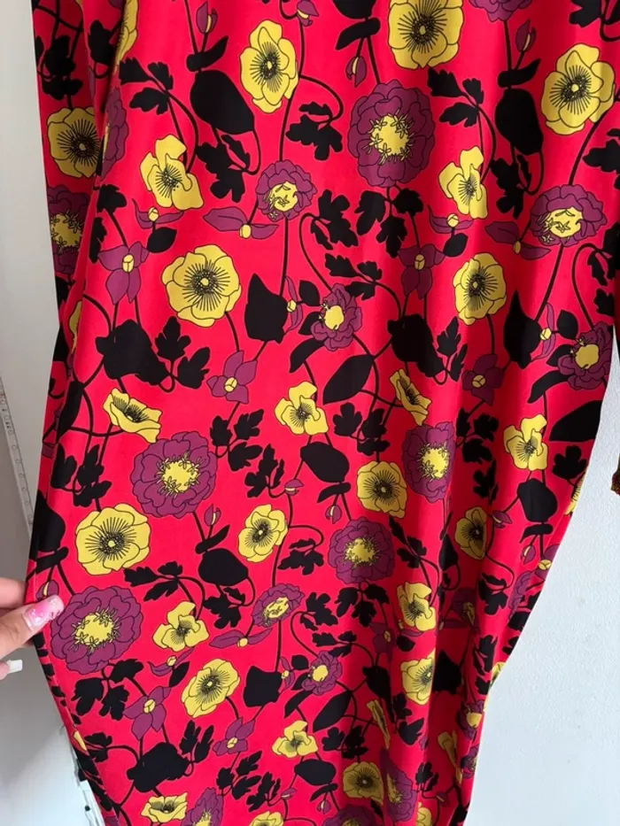 robe rouge fleurie - photo numéro 2
