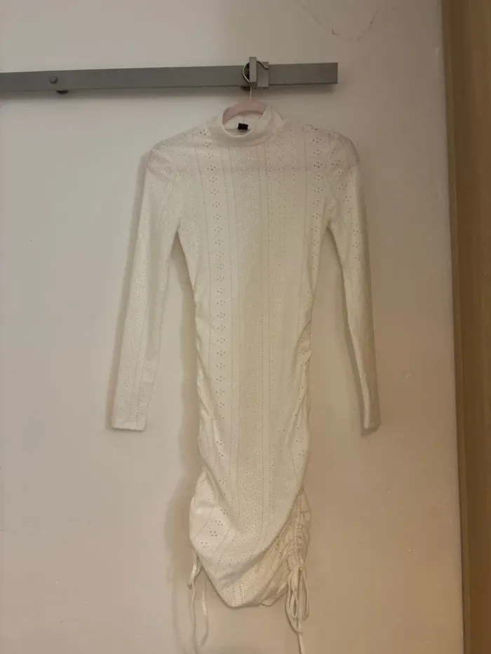 Robe Shein à manche longue blanche