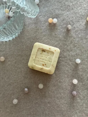 Savon multi usage à l’huile essentielle bio de romarin Les Panacées