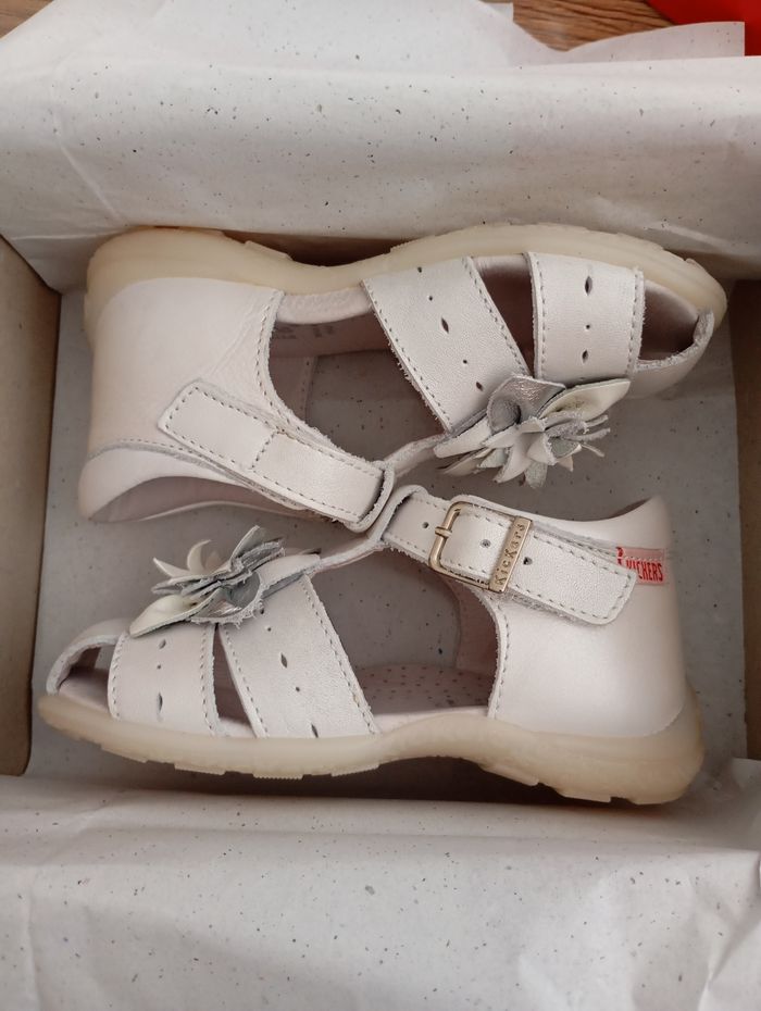 Kickers neuves pour fille en taille 23