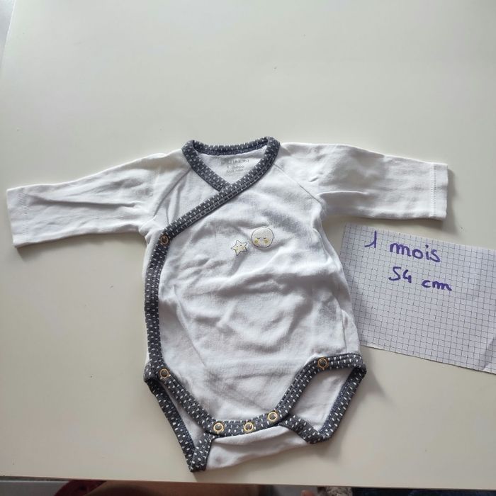 Lot pyjamas et bodies 1 mois - photo numéro 7