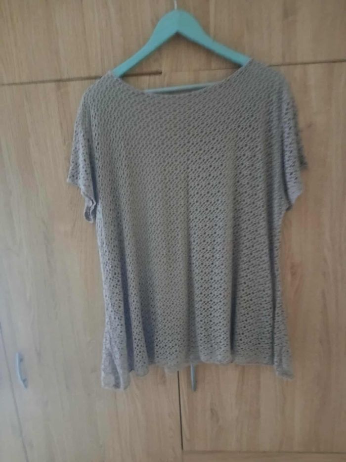 Tee-shirt ou tunique prix négociable - photo numéro 5