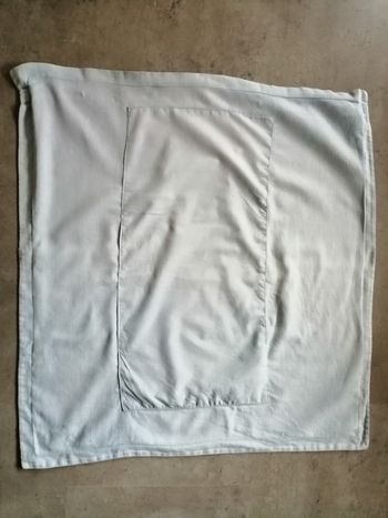 taie d'oreiller bleu  clair 68x 64 cm