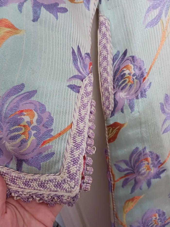 Robe fleurie taille M 1m60 - photo numéro 2