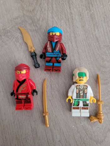 Lot de figurines lego Ninjago