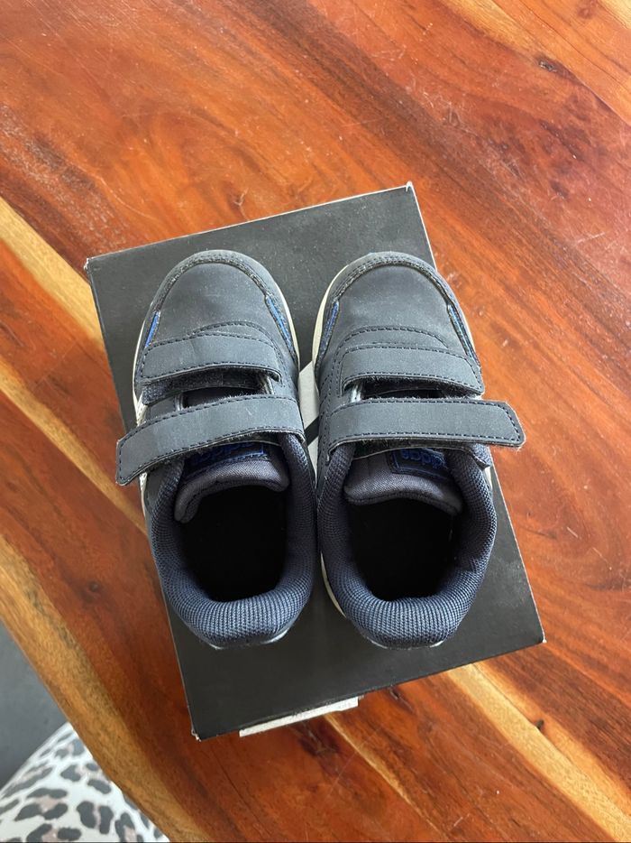Basket adidas bleu marine taille 23 - photo numéro 3