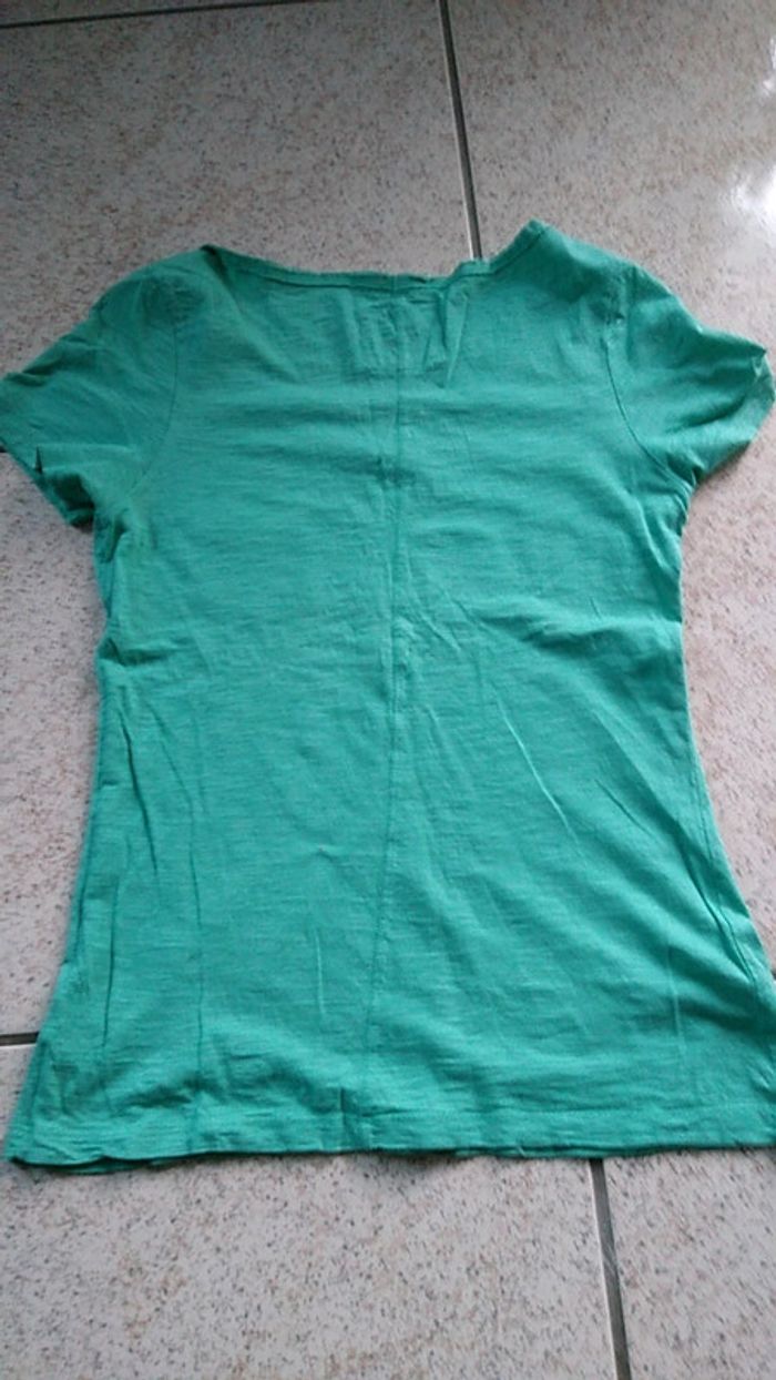 Petit t-shirt vert taille 38 - photo numéro 3