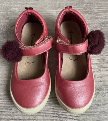 Chaussures 28 In Extenso