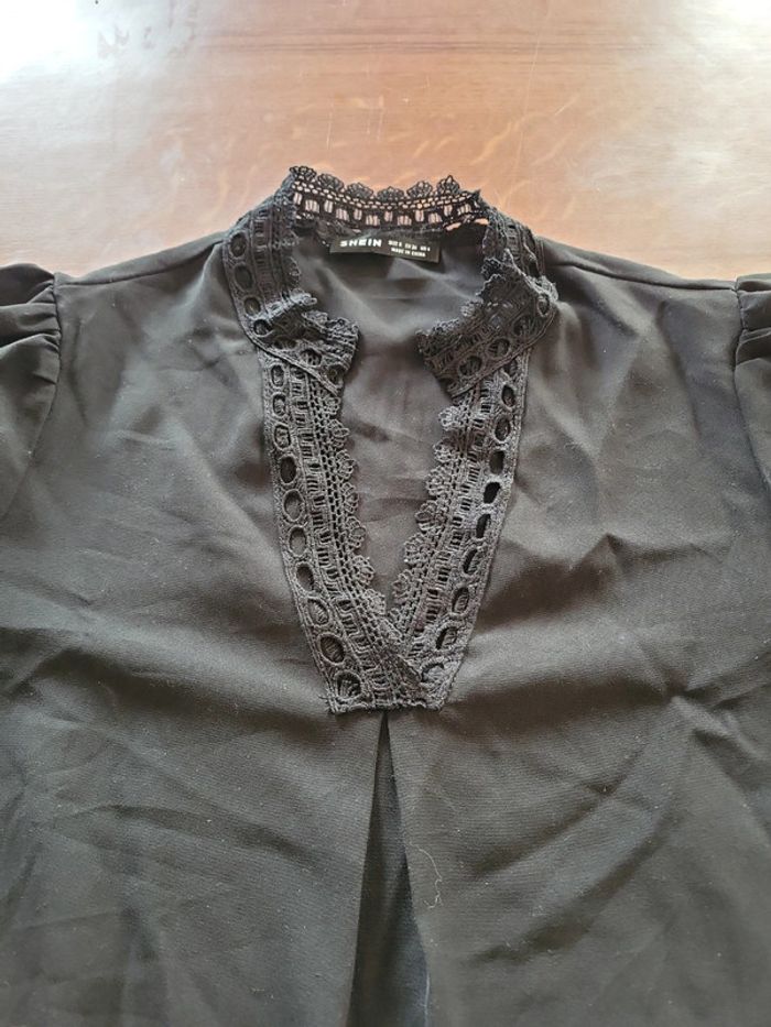 3 blouses femme taille 36 - photo numéro 3