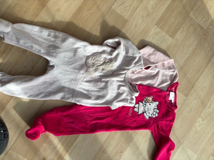 Lot vêtement fille 9 mois - photo numéro 7