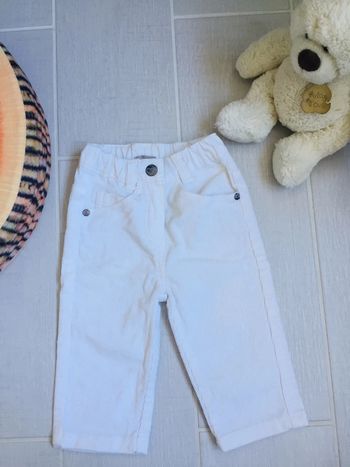 Pantalon côtelé blanc bébé fille 6 mois