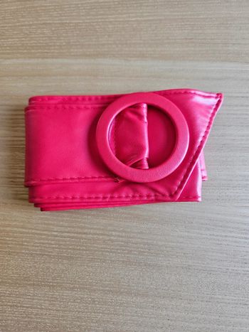 Ceinture effet cuir rouge neuve
