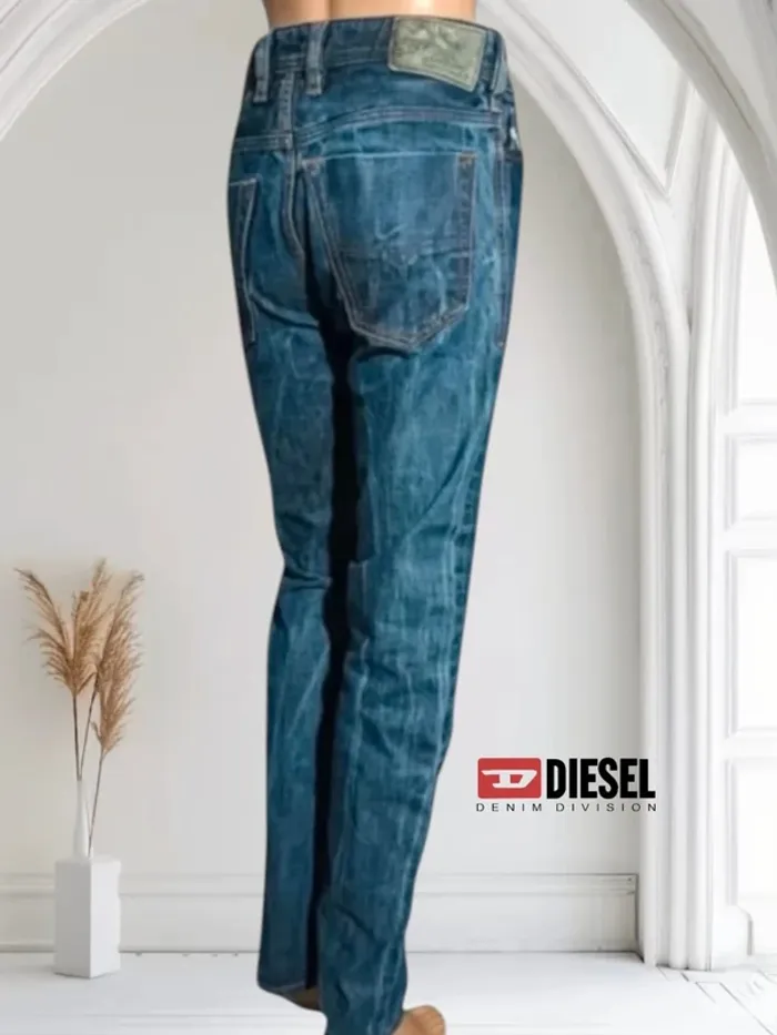Jean Diesel koolter ,coupe slim regular tapered ,taille haute ,100 % coton