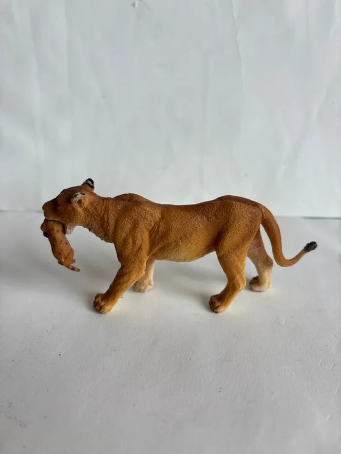Lionne papo - photo numéro 4